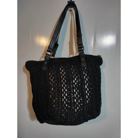 The Sak Collective black crochet bucket shoulder purse like new med-lg - Picture 4 of 6